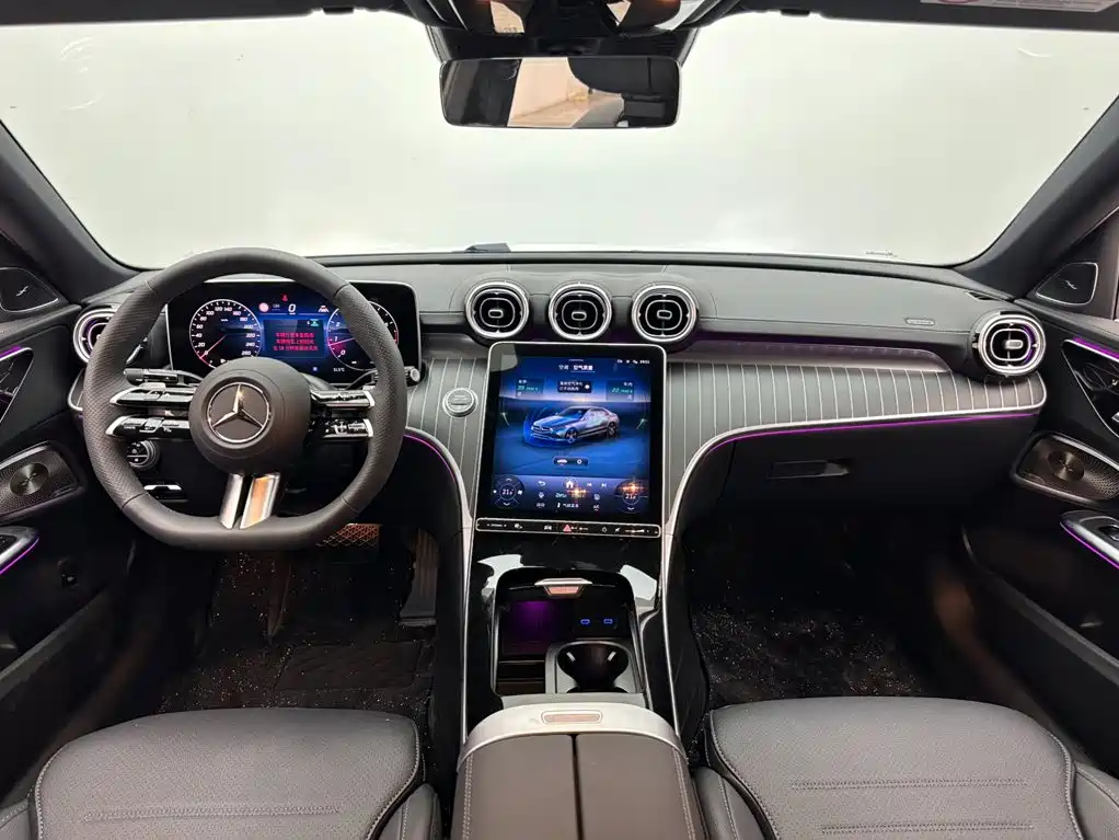 Mercedes-Benz C-Class — миниатюра 10