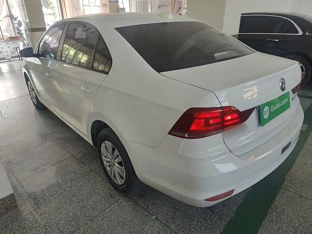 Volkswagen Santana — миниатюра 5
