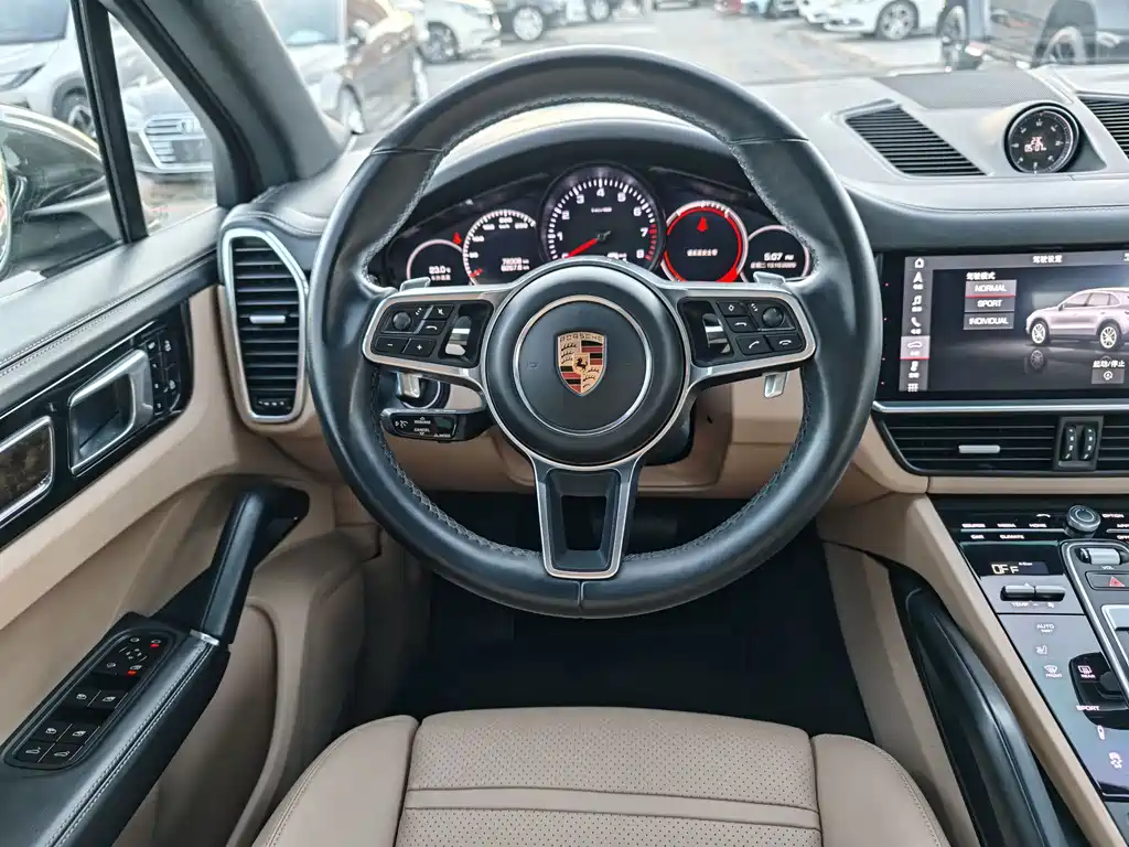 Porsche Cayenne — миниатюра 16