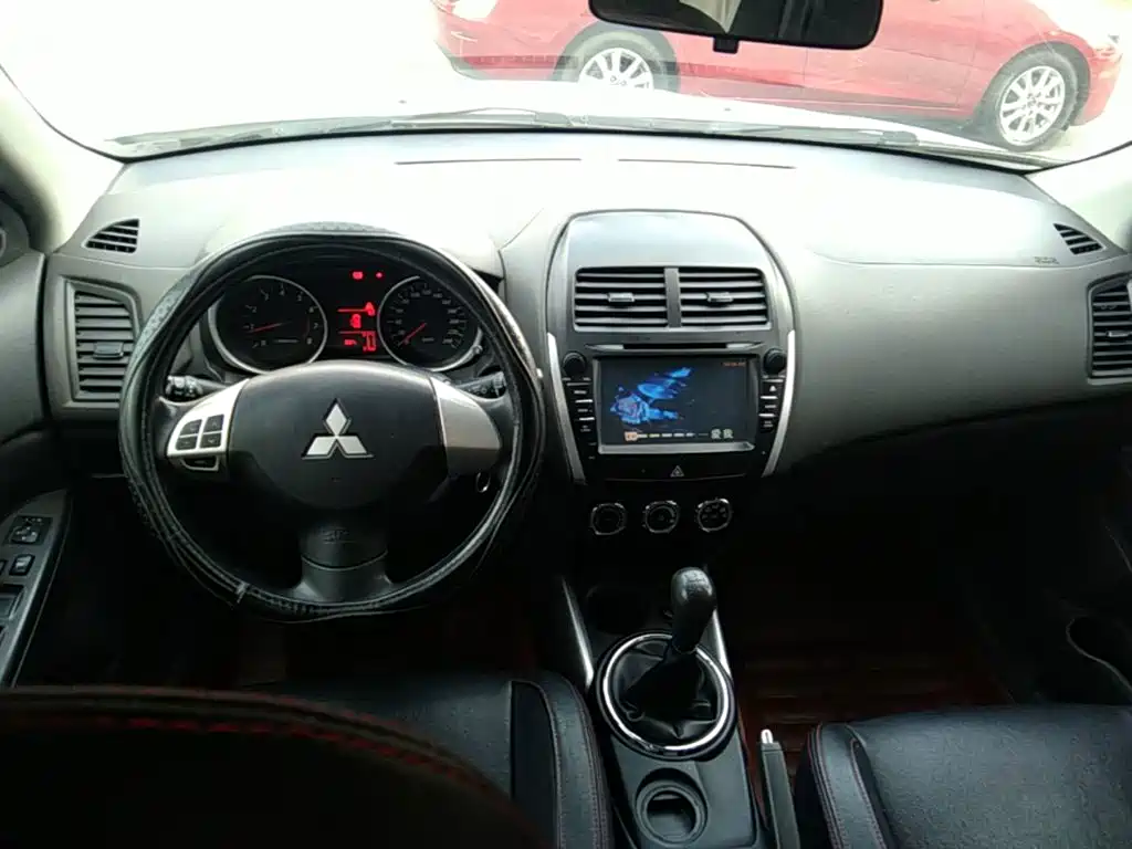 Mitsubishi ASX — миниатюра 10
