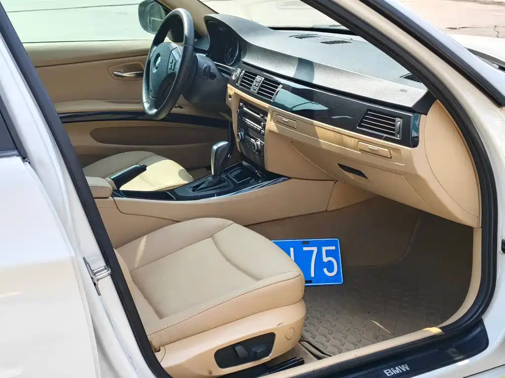 BMW 3 Series — миниатюра 7