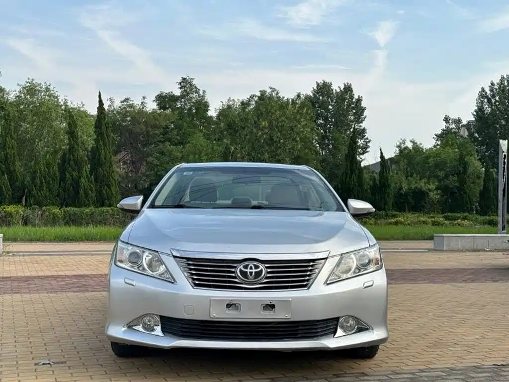 Toyota Camry 2012 2.5G Luxury