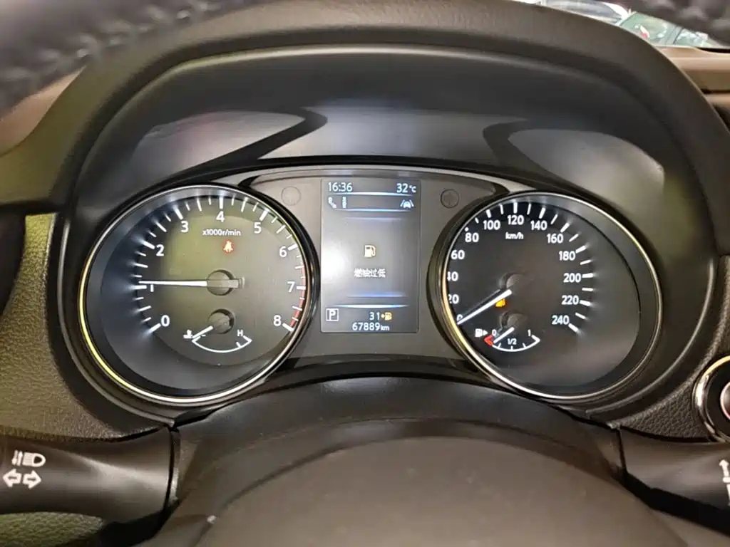 Nissan Qashqai — миниатюра 12