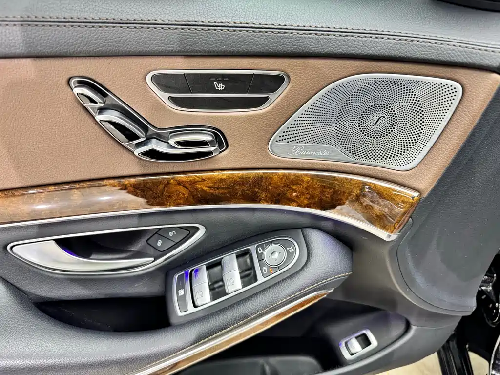 Mercedes-Benz S-Class — миниатюра 17