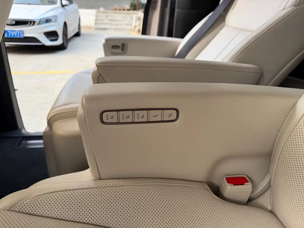 Li Auto Li MEGA — миниатюра 12