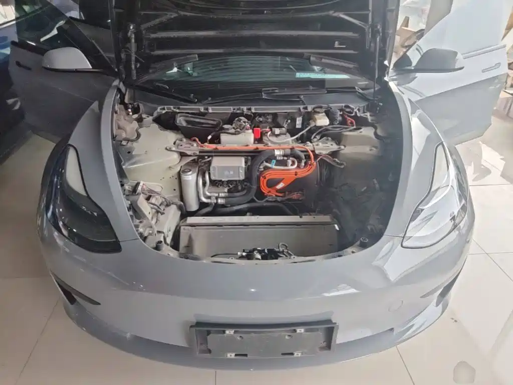 Tesla Model 3 — миниатюра 20
