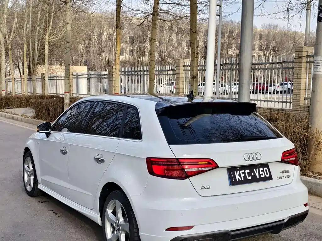 Audi A3 - фото 6