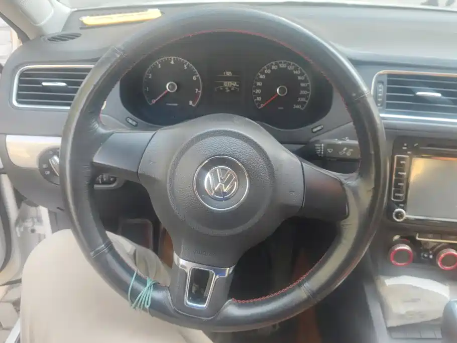 Volkswagen Sagitar — миниатюра 15