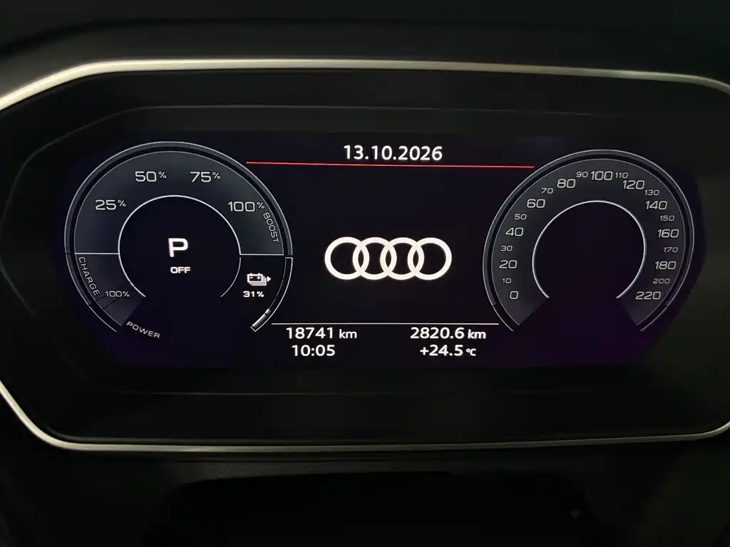 Audi Q4 e-tron — миниатюра 8