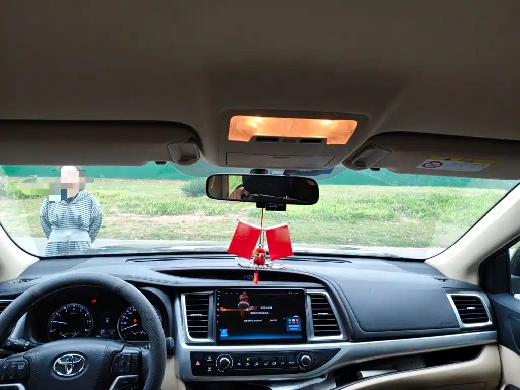 Toyota Highlander — миниатюра 19