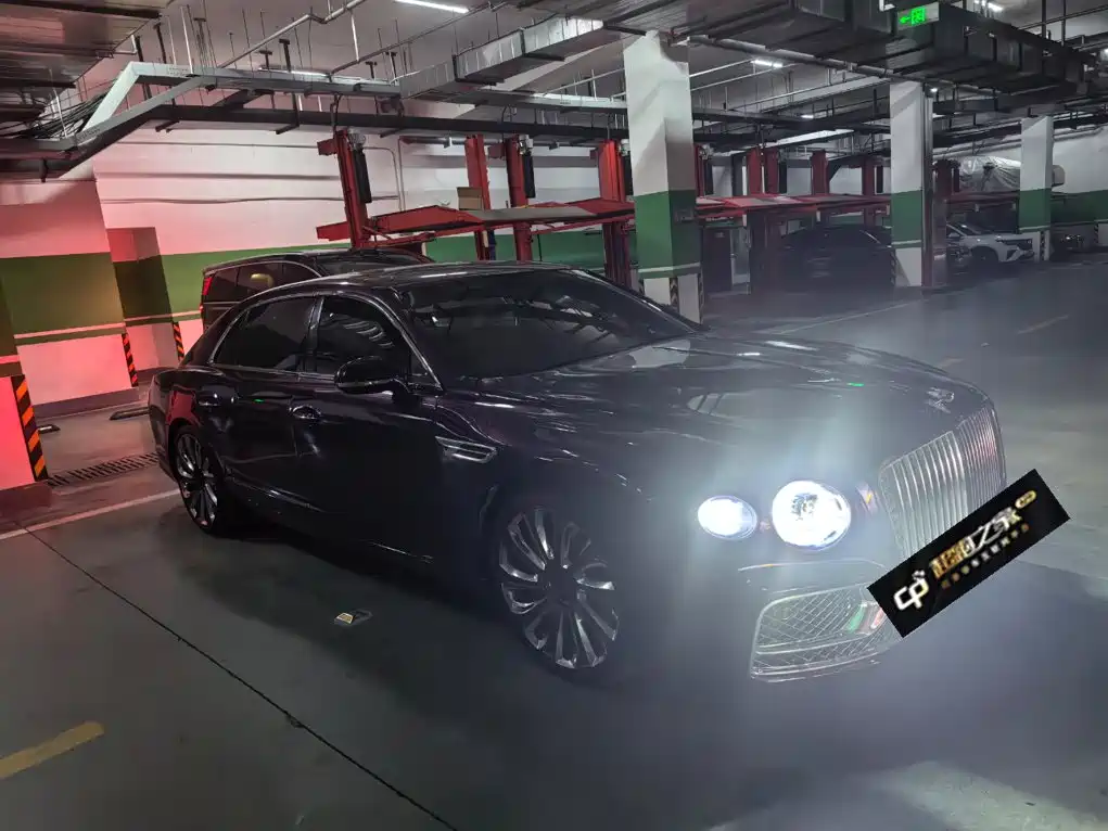 Bentley Flying Spur — миниатюра 3
