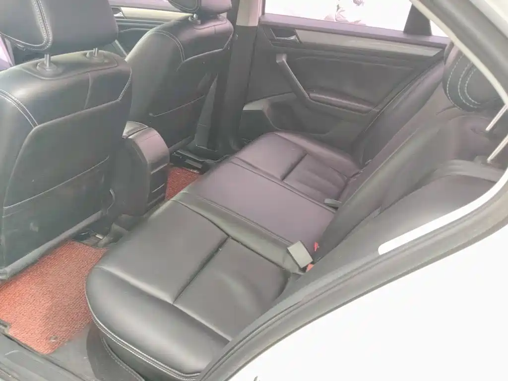 Volkswagen Bora — миниатюра 13