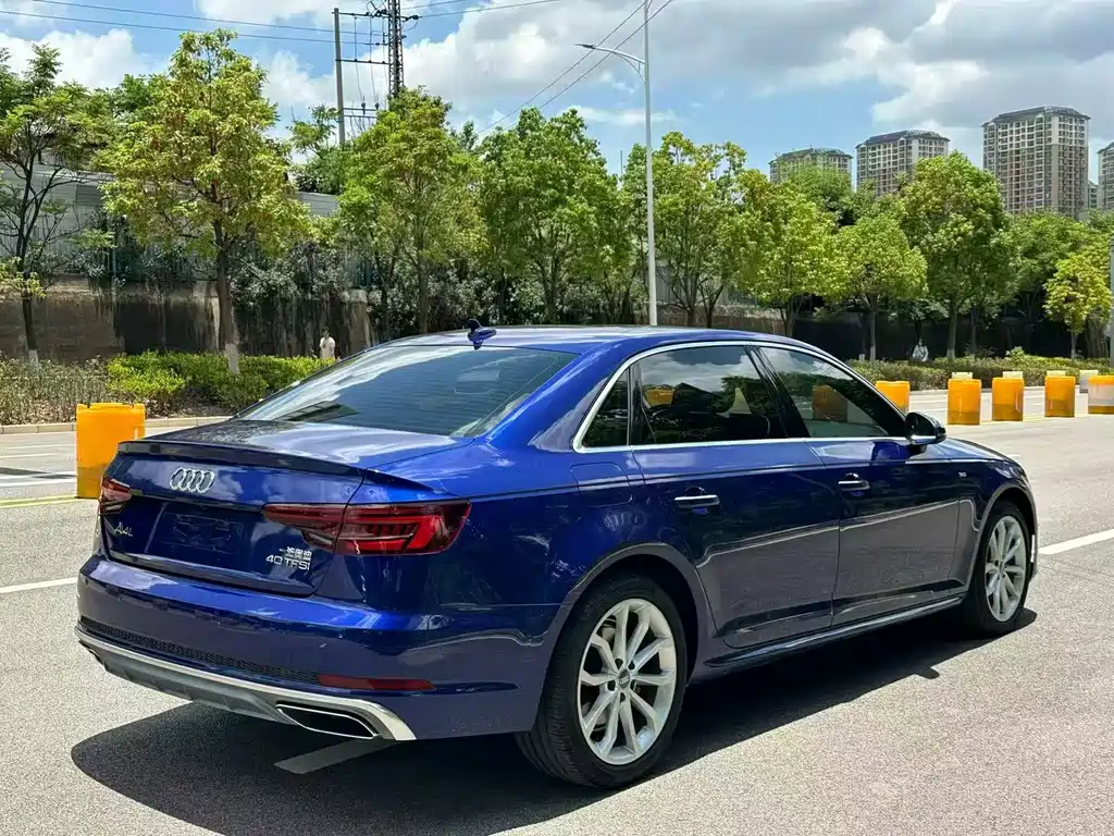 Audi A4L — миниатюра 4