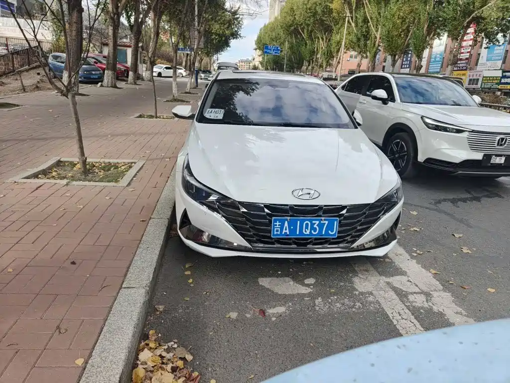 Hyundai Elantra — миниатюра 2