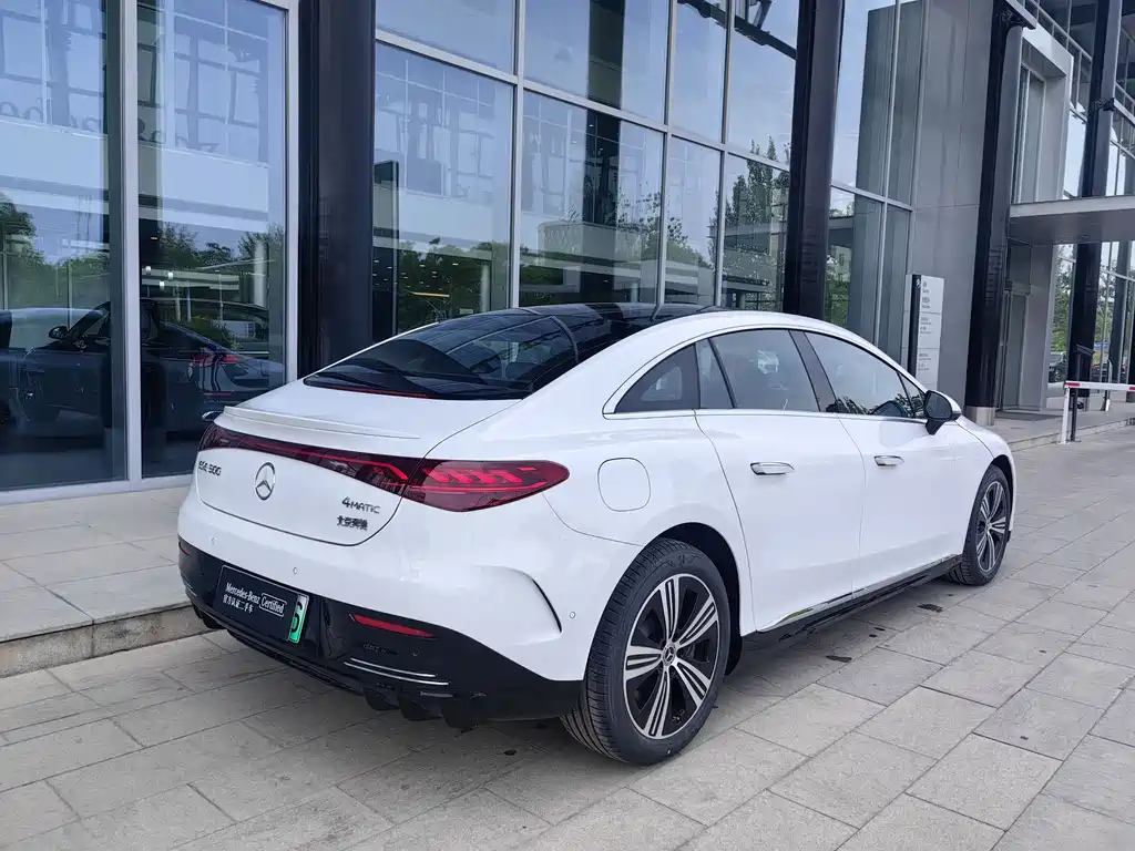Mercedes-Benz EQE 2025 500 4MATIC Luxury