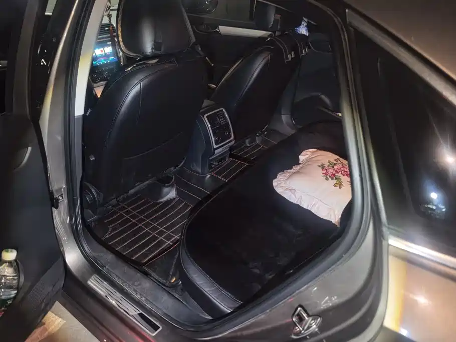 Volkswagen Passat — миниатюра 11