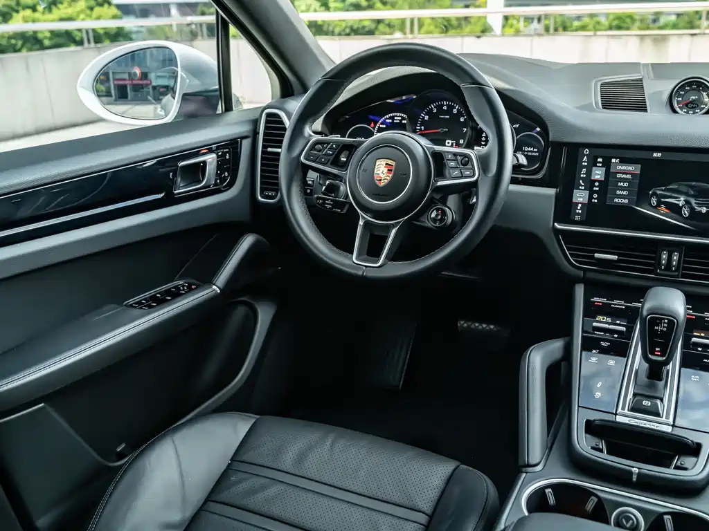 Porsche Cayenne — миниатюра 24