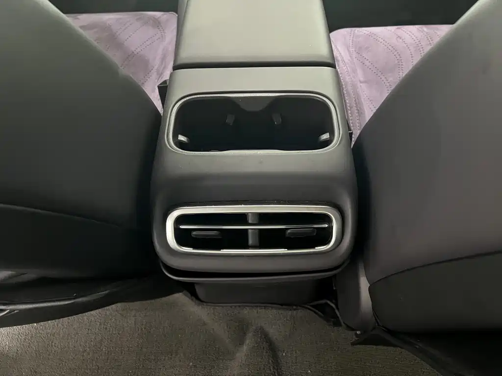 Leapmotor Leapmotor C10 — миниатюра 15