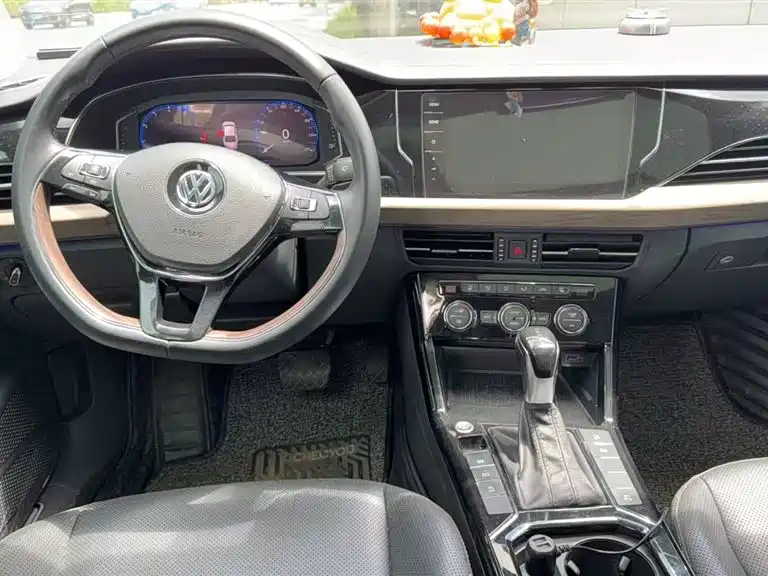 Volkswagen Passat 2019 330TSI Elite VI