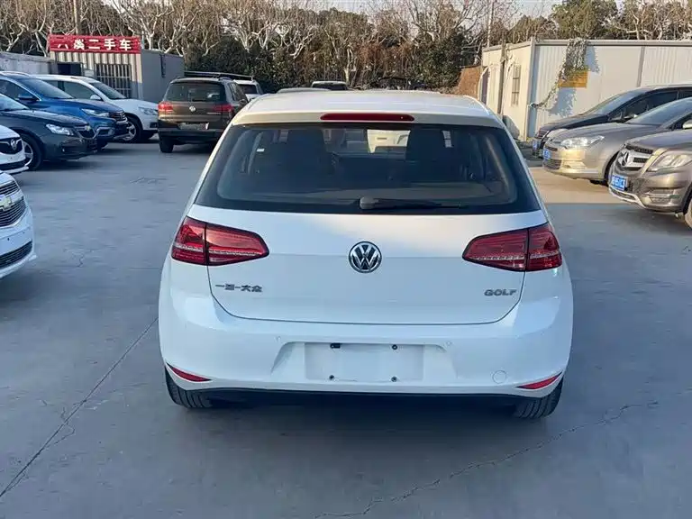 Volkswagen Golf 2016 1.6L AT Comfort
