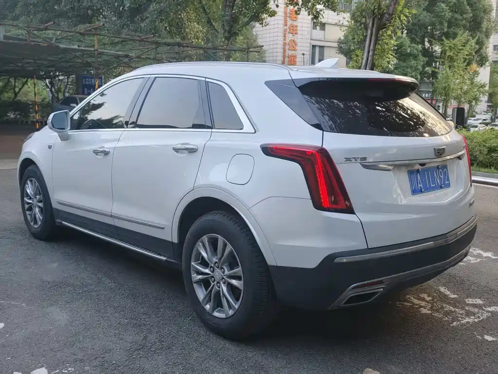Cadillac XT5 — миниатюра 6