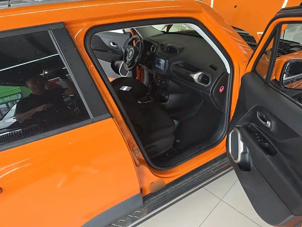 Jeep Renegade — миниатюра 9