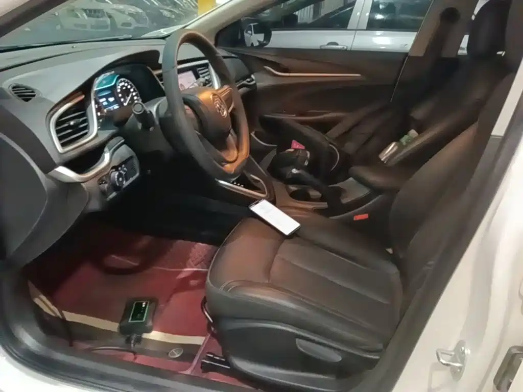 Buick Excelle — миниатюра 15
