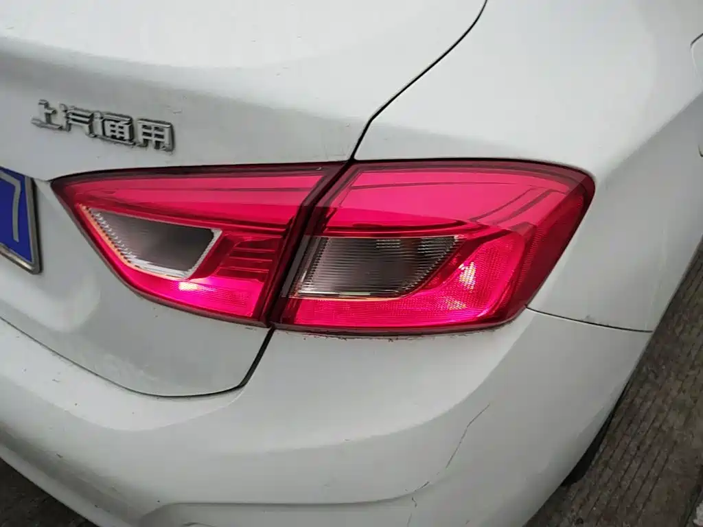 Chevrolet Cruze — миниатюра 8