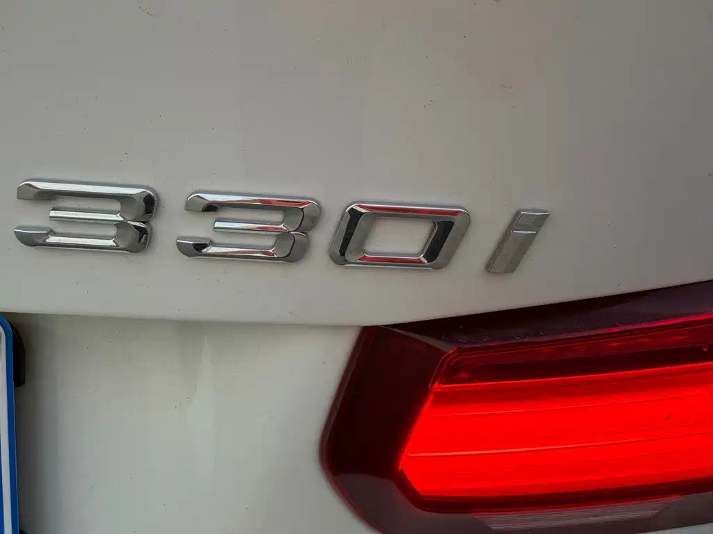 BMW 3 Series — миниатюра 8