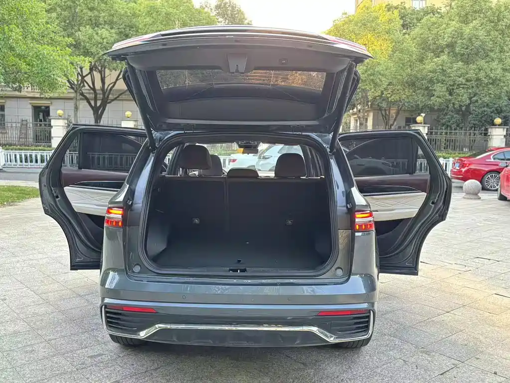 Geely Xingyue L — миниатюра 11