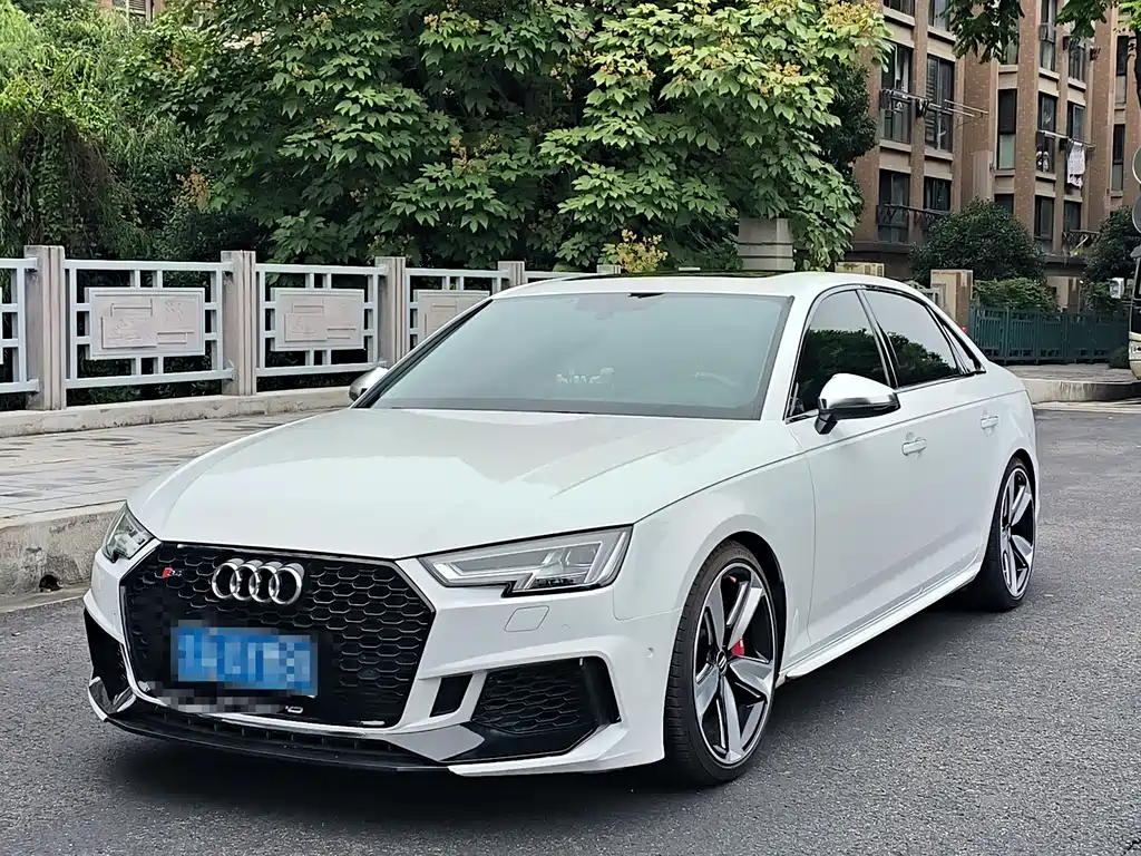 Audi A4L 2019
