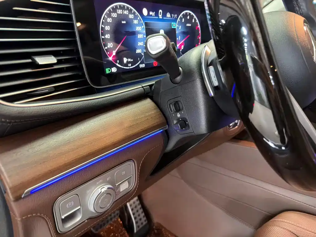 Mercedes-Benz GLS — миниатюра 10