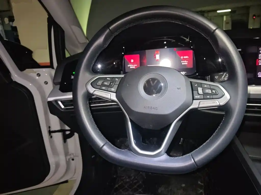 Volkswagen Golf — миниатюра 11