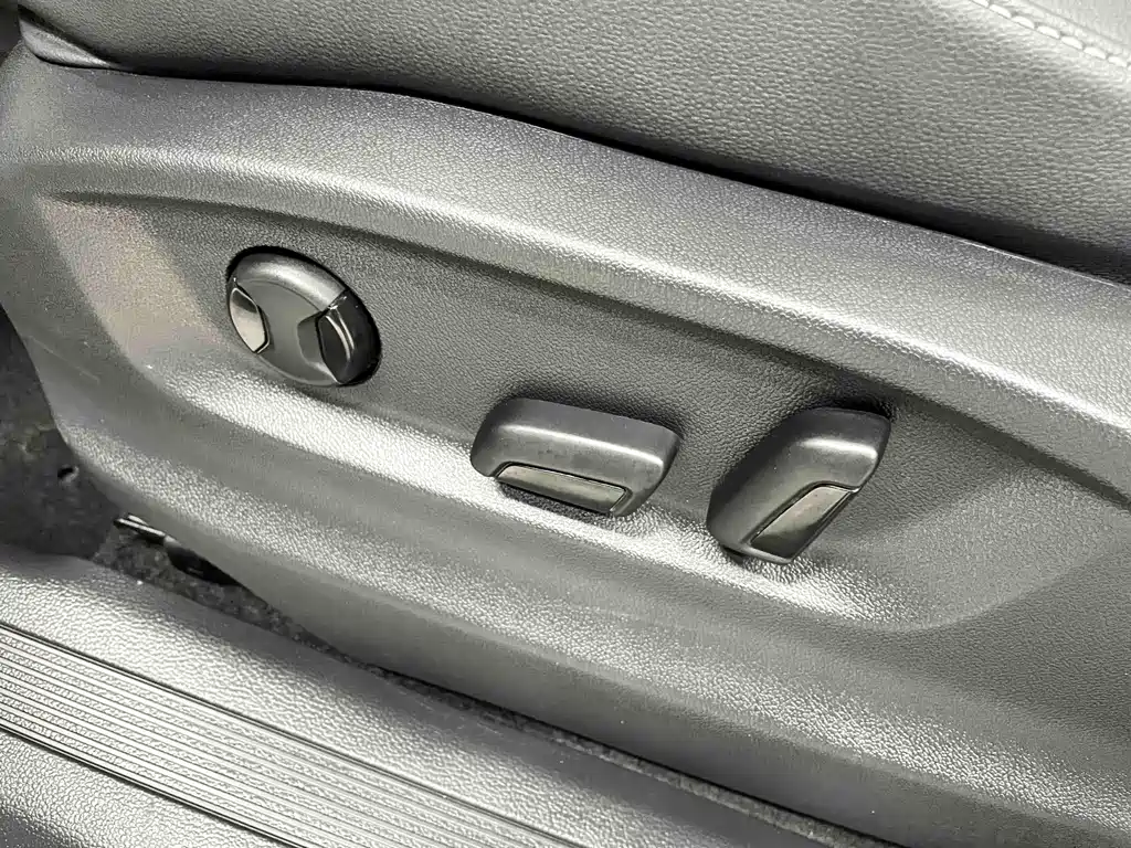 Volkswagen Tiguan L — миниатюра 7