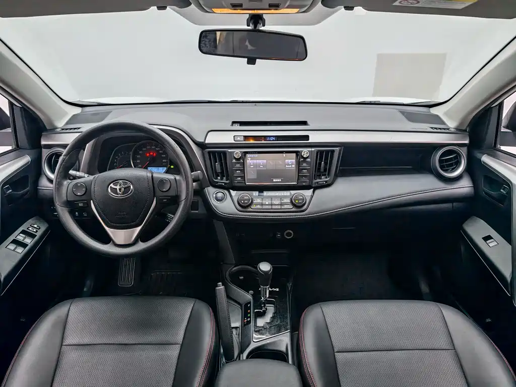 Toyota RAV4 — миниатюра 14