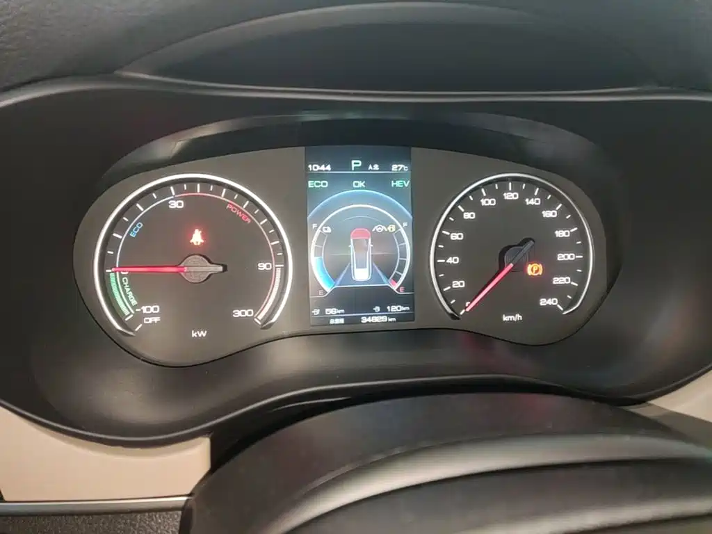 BYD MAX New Energy — миниатюра 12