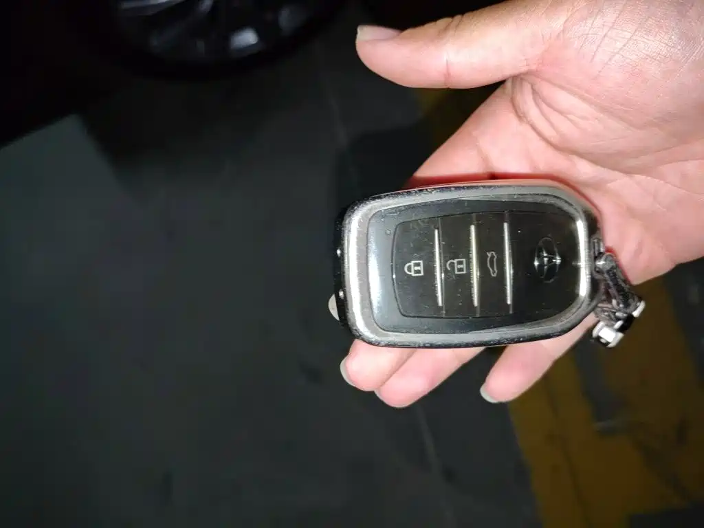 Toyota Avalon — миниатюра 9