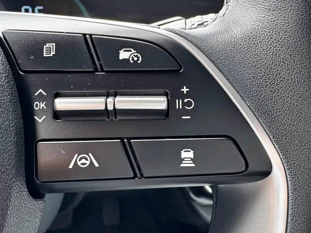 Hyundai Elantra — миниатюра 17