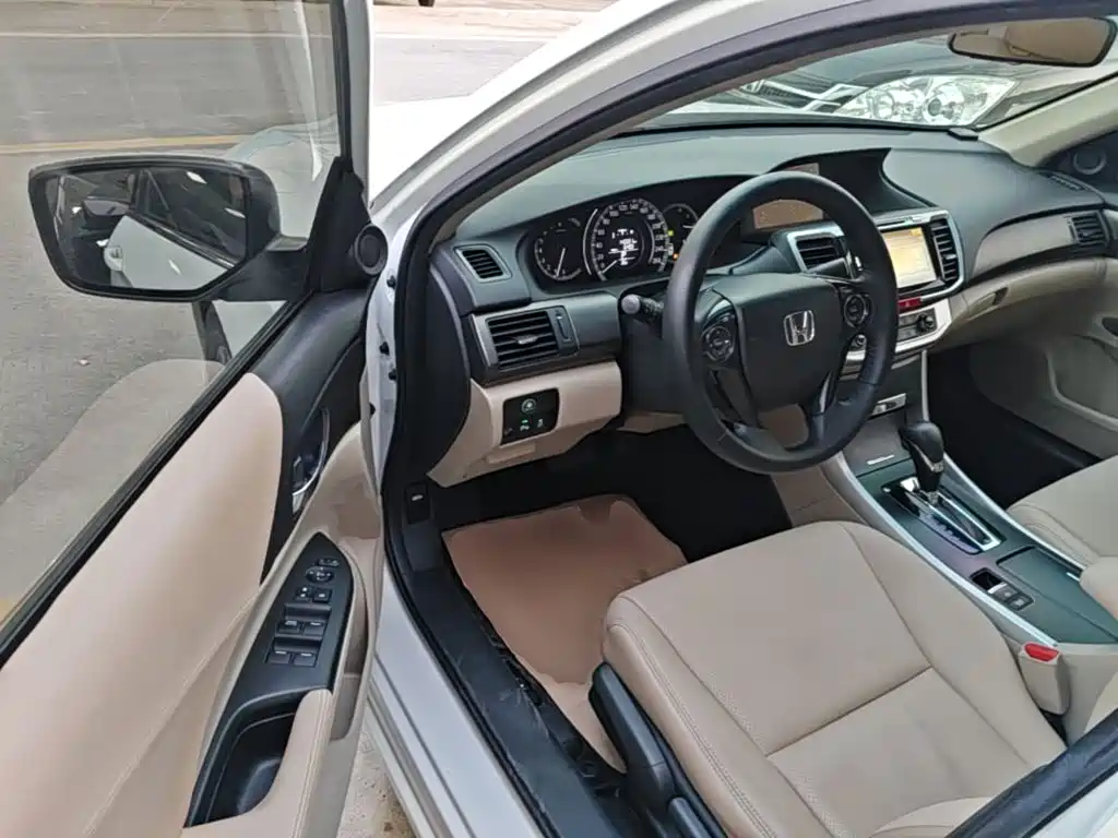 Honda Accord — миниатюра 16
