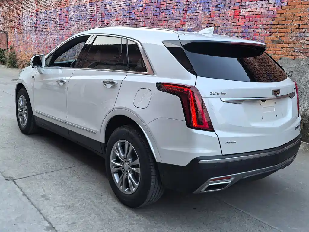 Cadillac XT5 — миниатюра 4