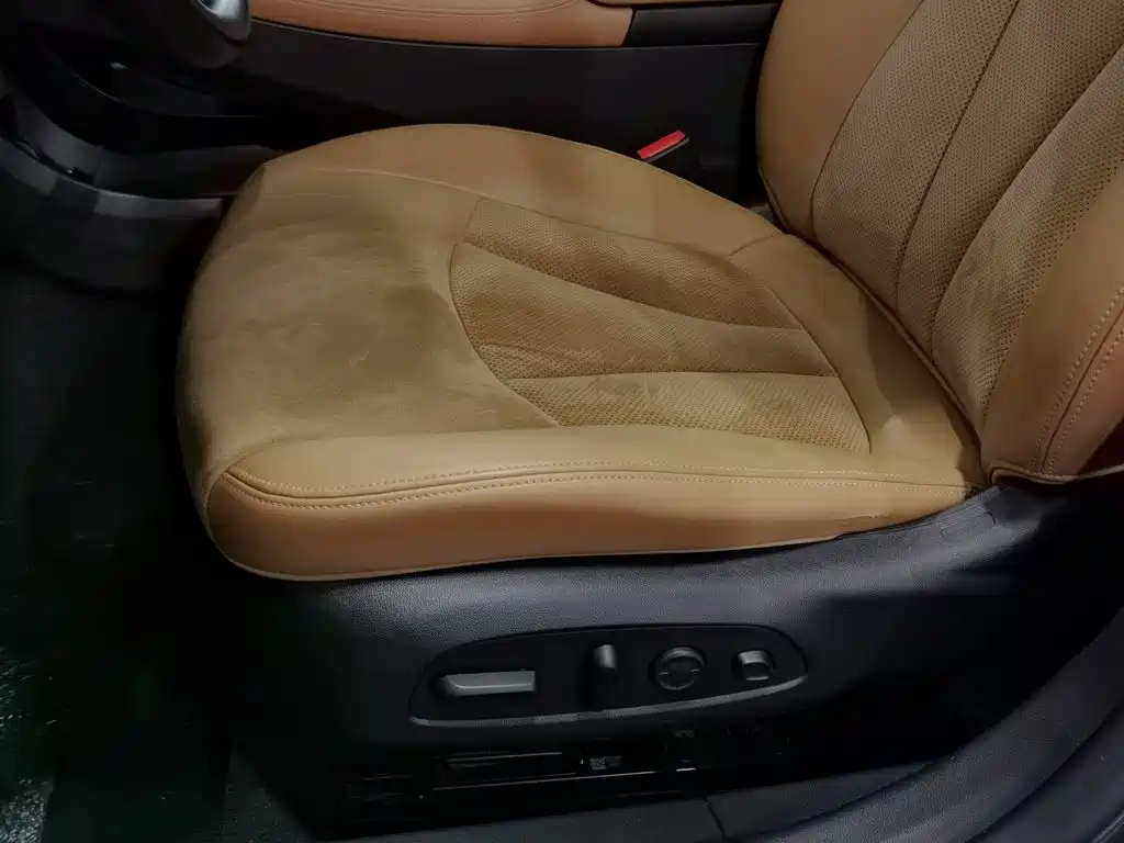 Buick LaCrosse — миниатюра 20