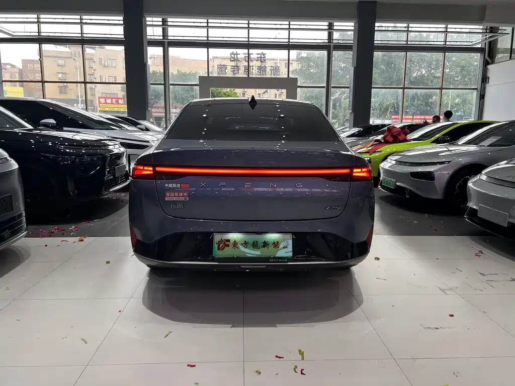 XPeng P5 — миниатюра 5