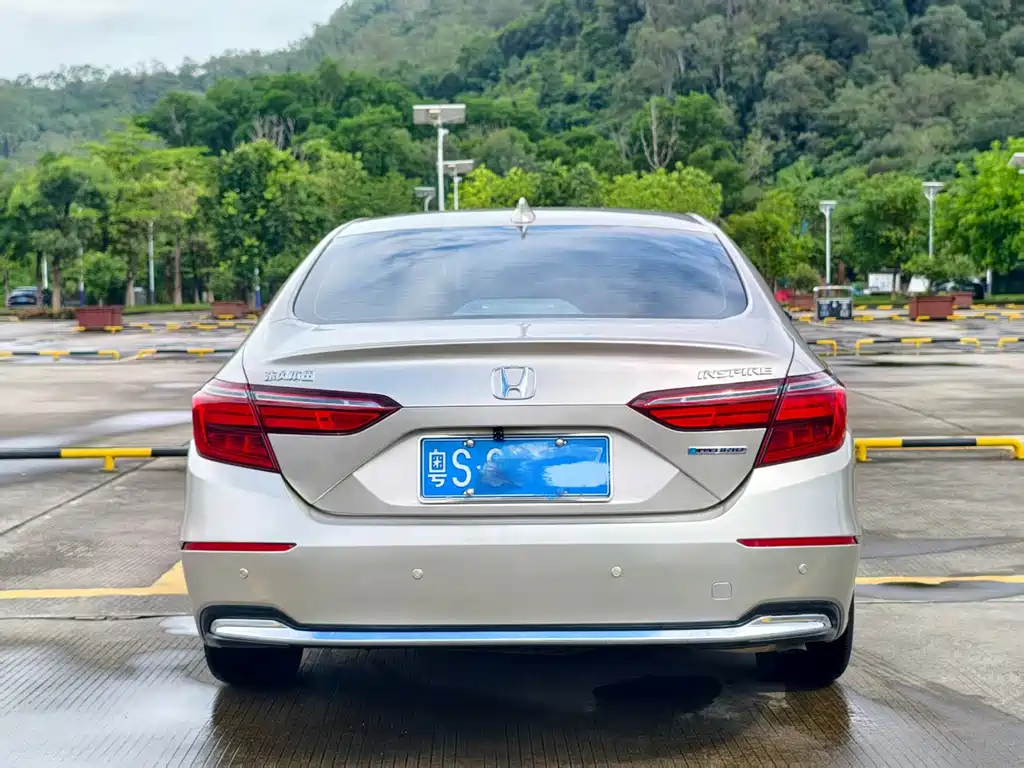 Honda Inspire — миниатюра 10