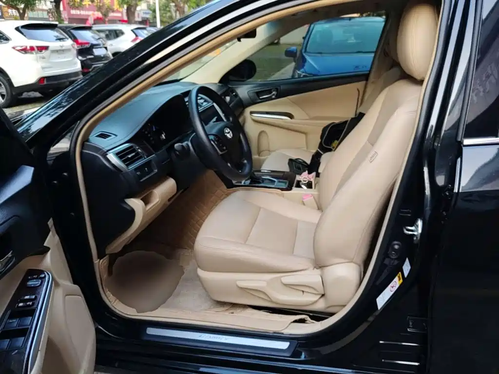 Toyota Camry — миниатюра 15