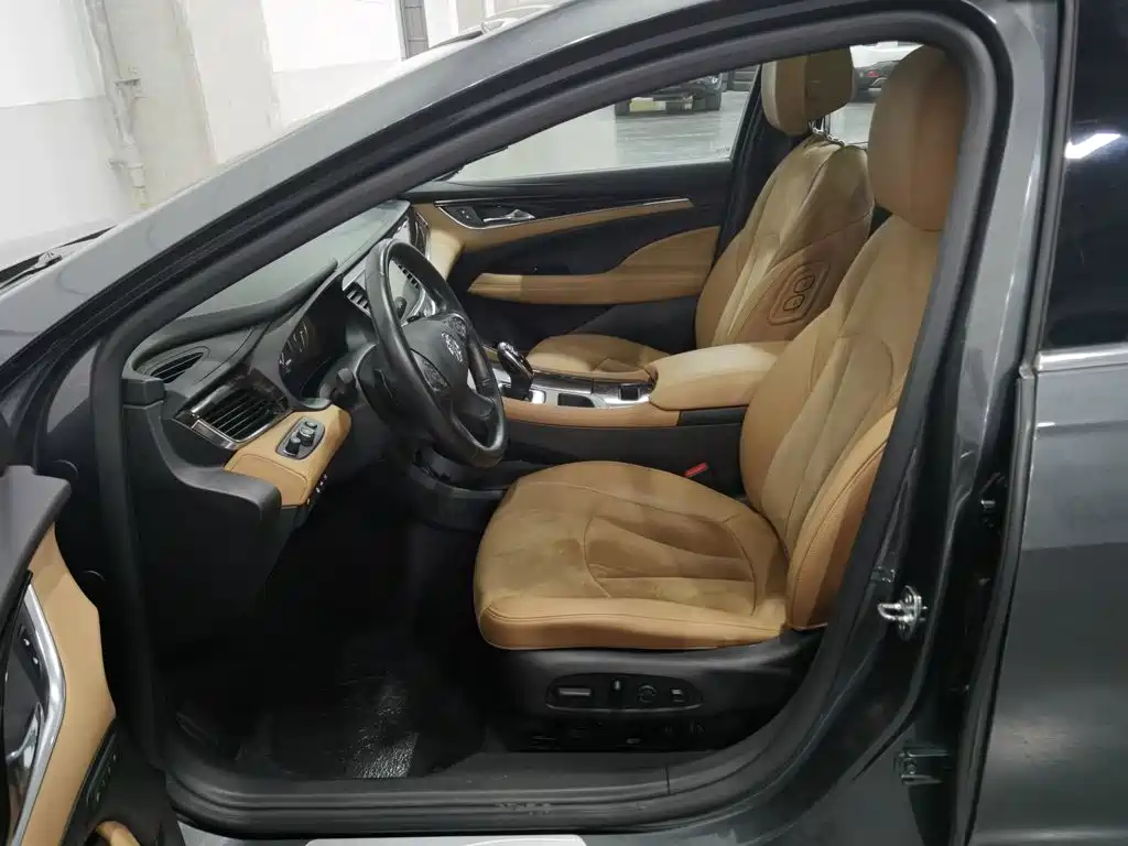 Buick LaCrosse — миниатюра 10