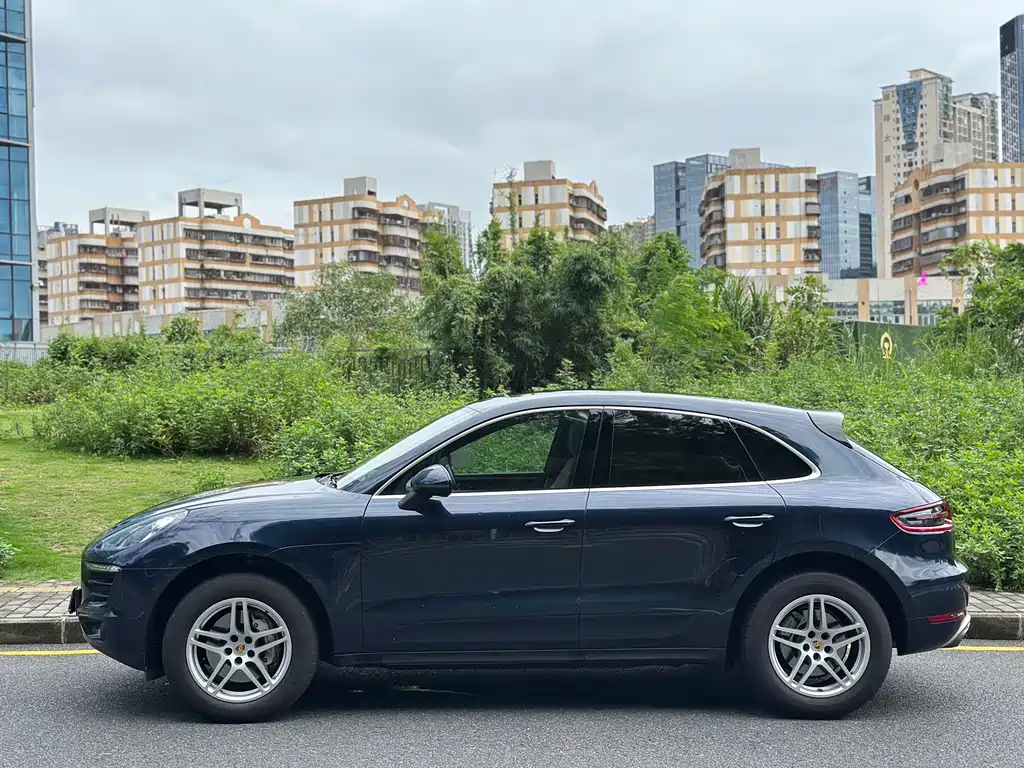 Porsche Macan — миниатюра 4