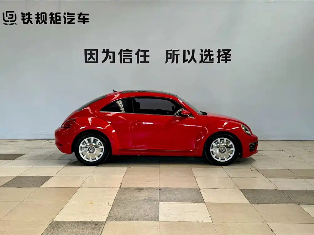 VOLKSWAGEN BEETLE
