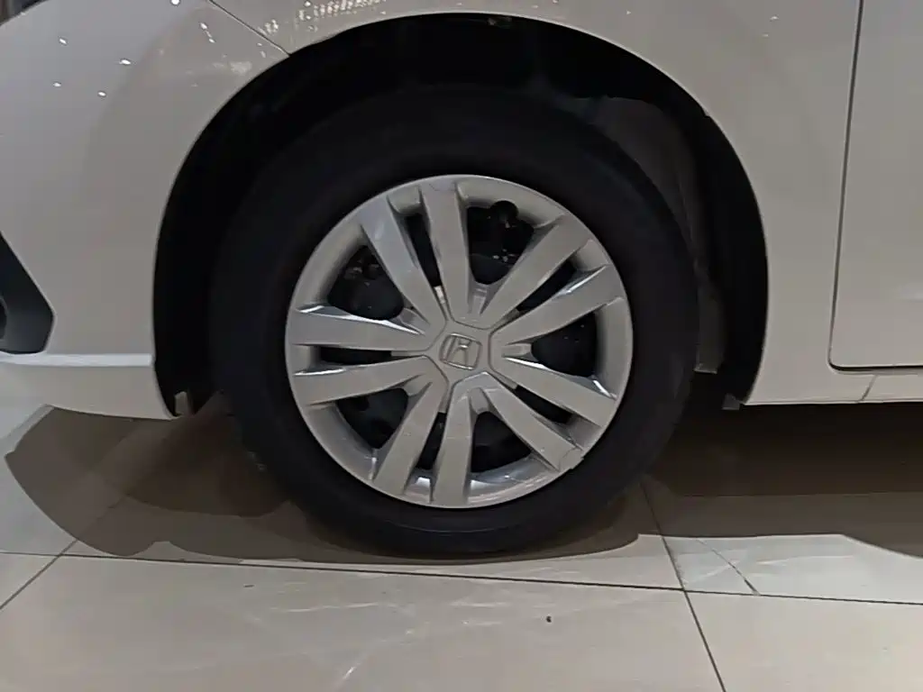 Honda Fit — миниатюра 23