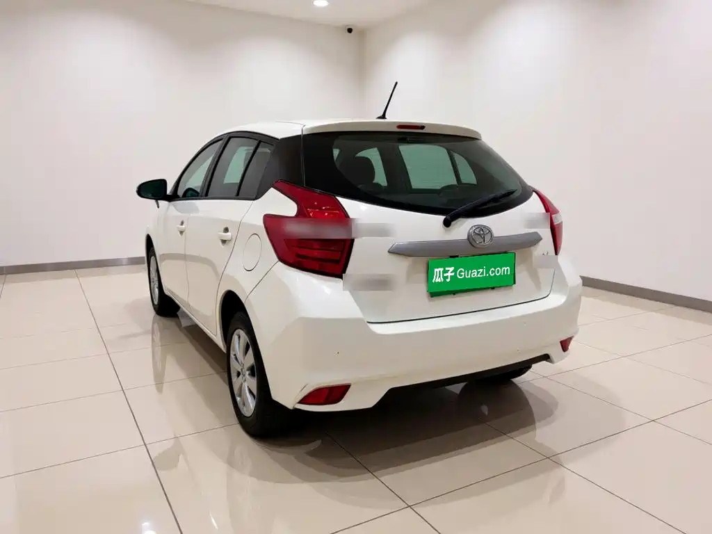 Toyota Yaris L — миниатюра 4