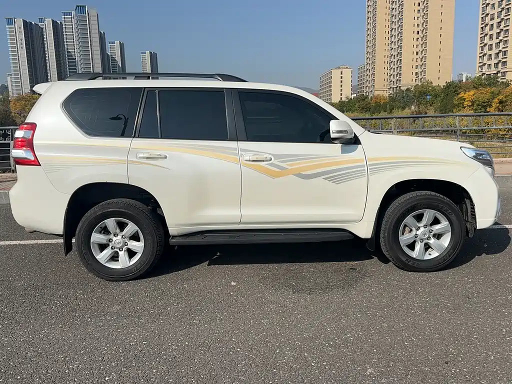 Toyota Prado (Import) — миниатюра 6